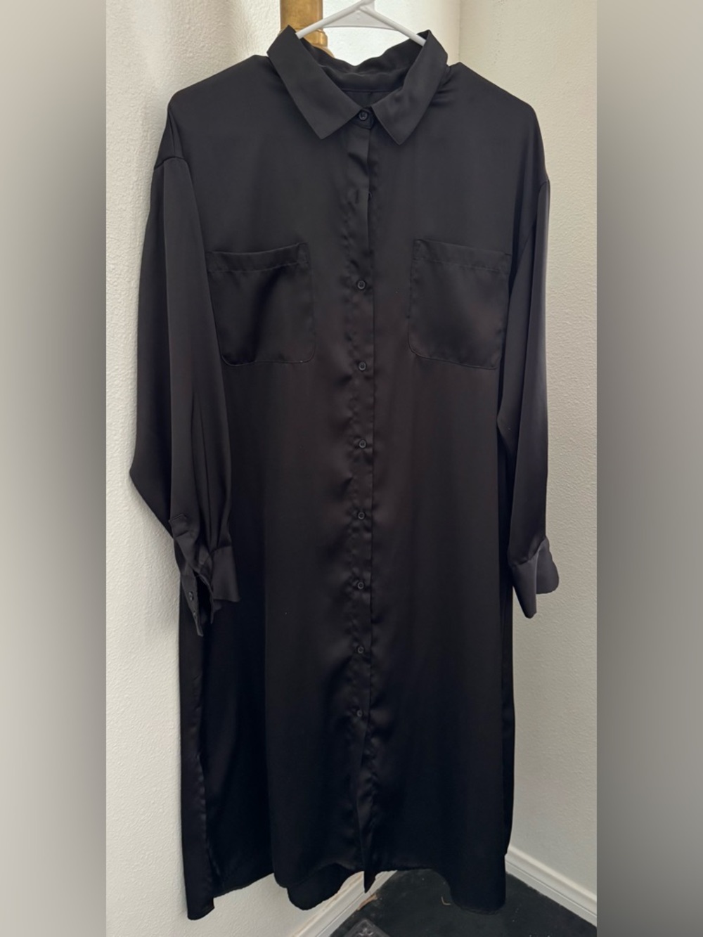 Riley & Rae Black Long-Sleeve Button-Down Shirt